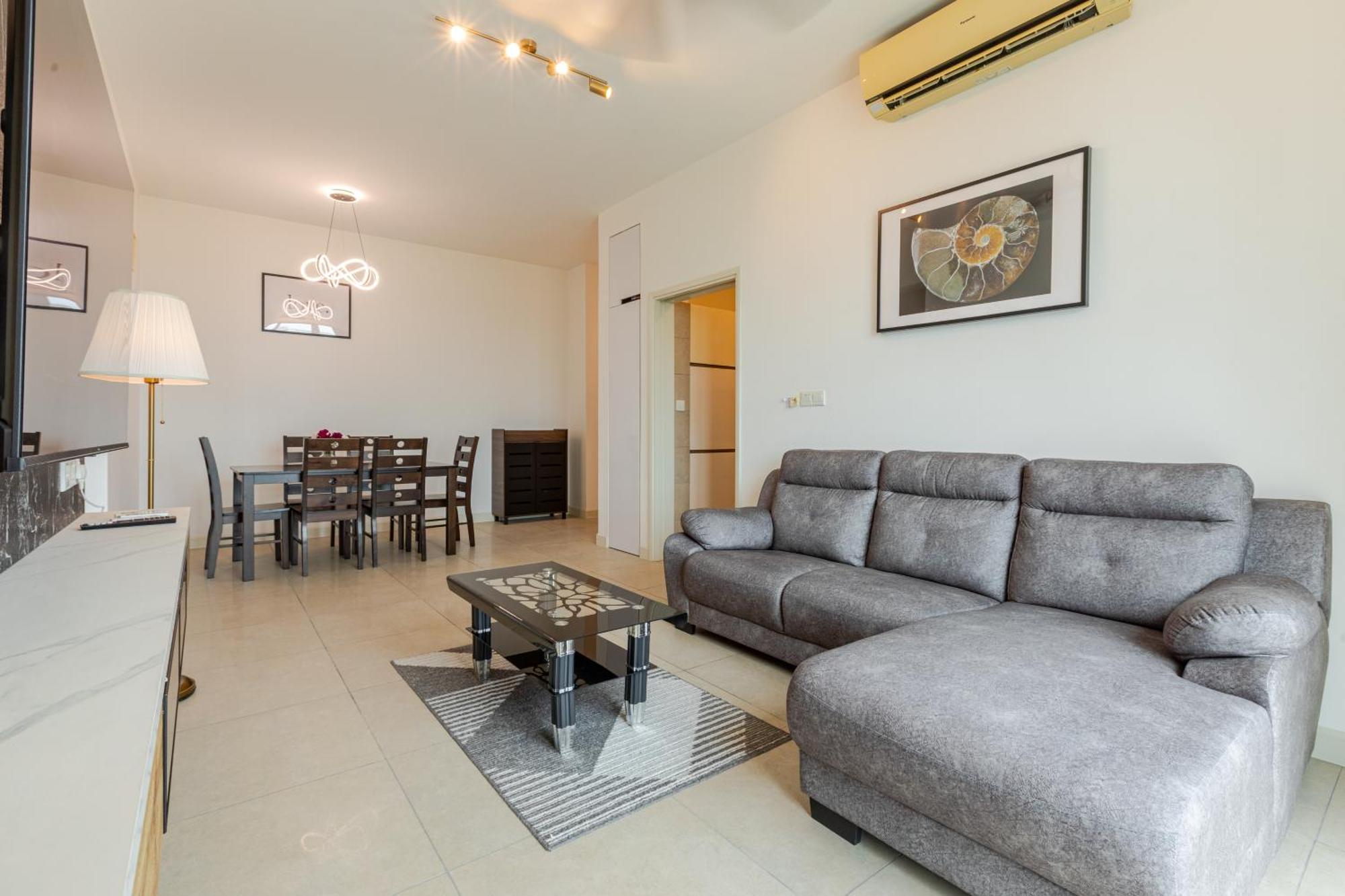 Hostahome Suites At Afiniti Residence Walk To Legoland Nusajaya  Kültér fotó